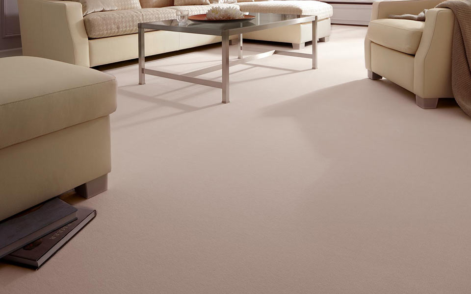 Teppich mit glatter Oberfläche im Wohnzimmer