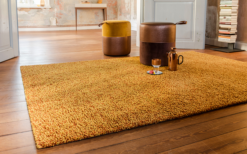 Gelber Teppich für Ihren Wohnbereich